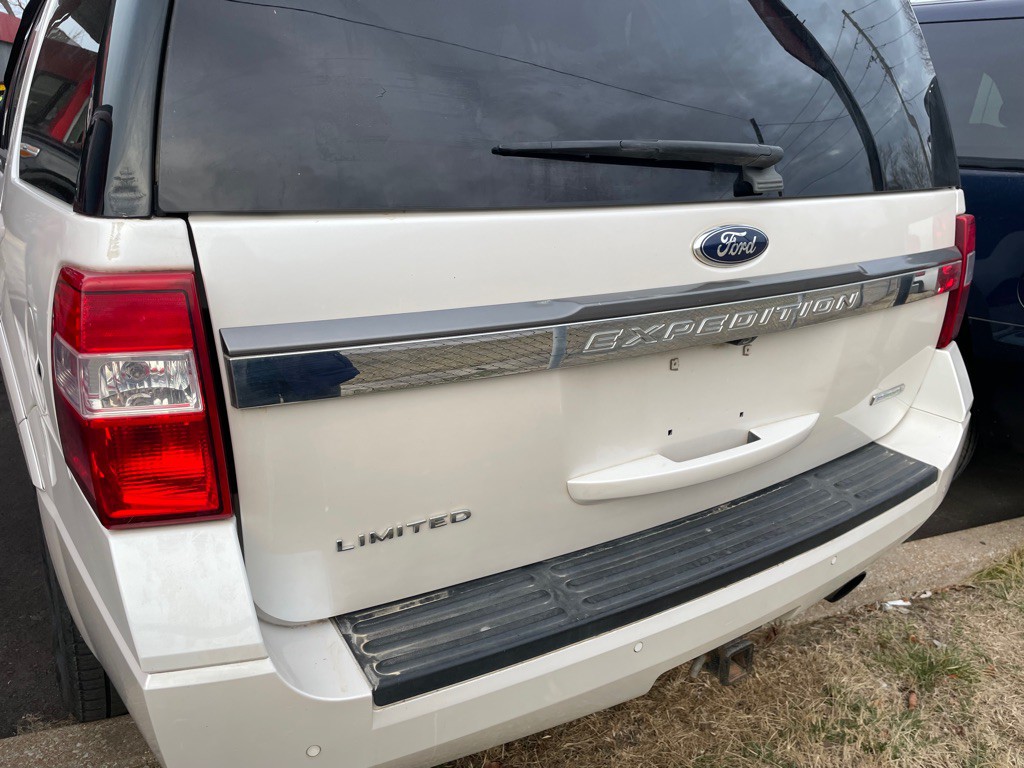 2015 Ford Expedition Image 4