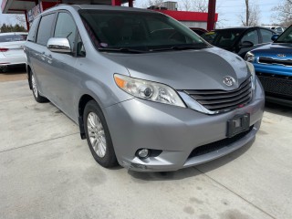 Image for 2015 Toyota Sienna XLE ID: 7276509
