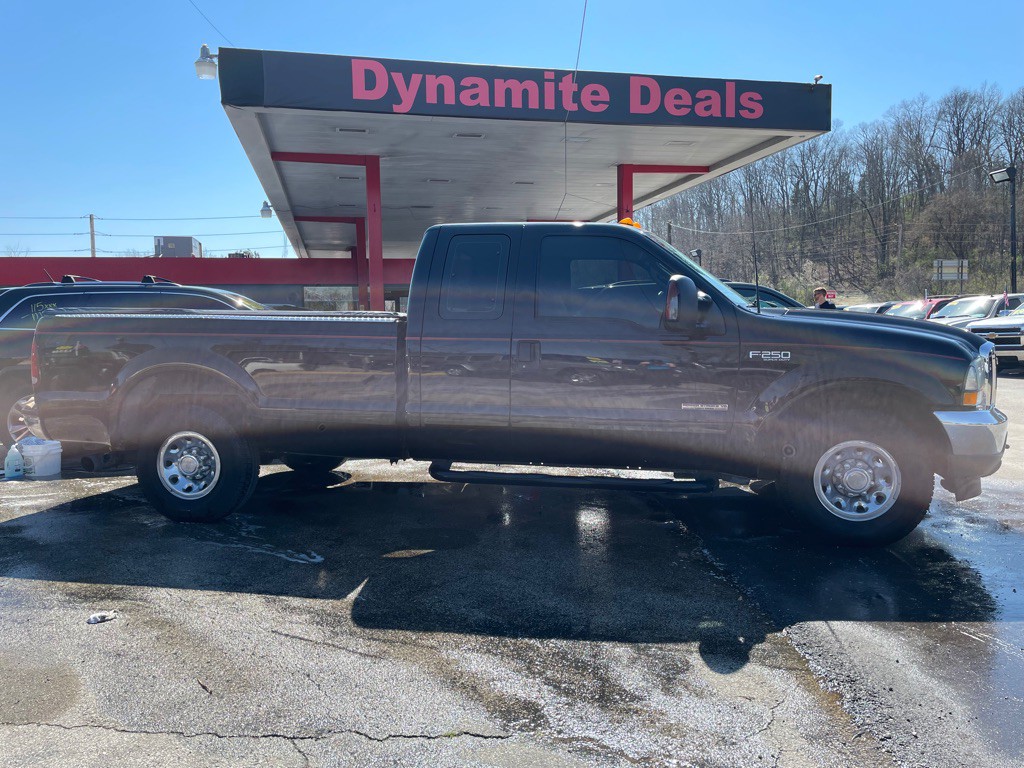 2003 Ford F-250 Image 1