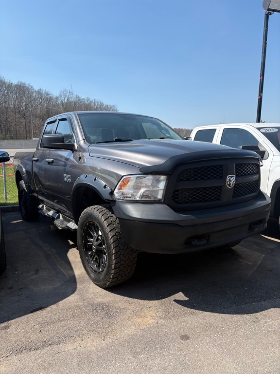2015 RAM 1500 Image 2