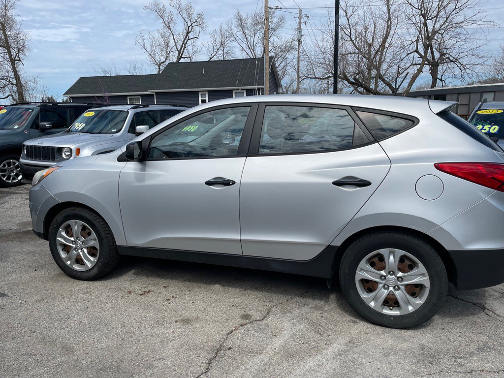 2010 Hyundai Tucson Image 4