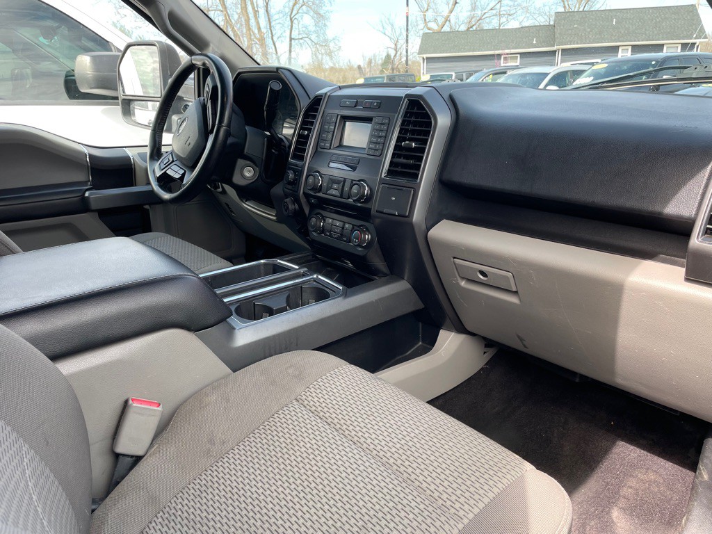 2017 Ford F-150 Image 9