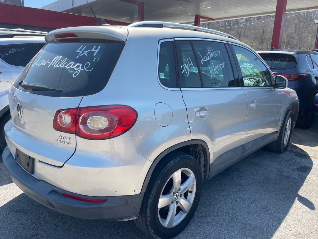 2010 Volkswagen Tiguan Image 3