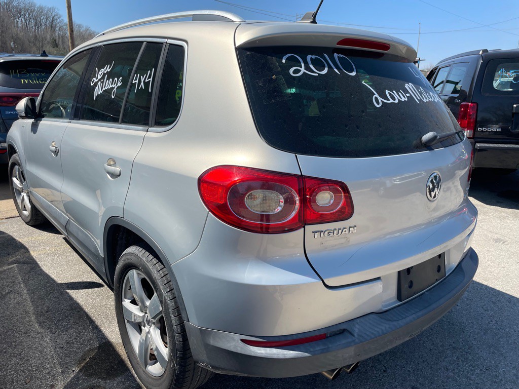 2010 Volkswagen Tiguan Image 5