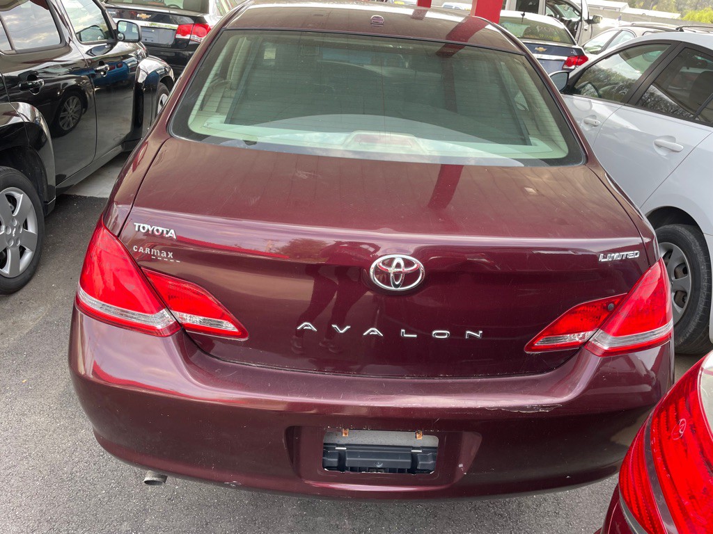 2010 Toyota Avalon Image 5