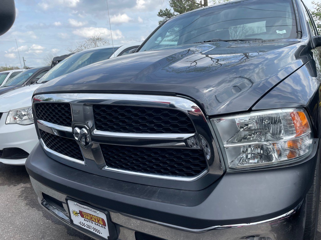 2013 RAM 1500 Image 2