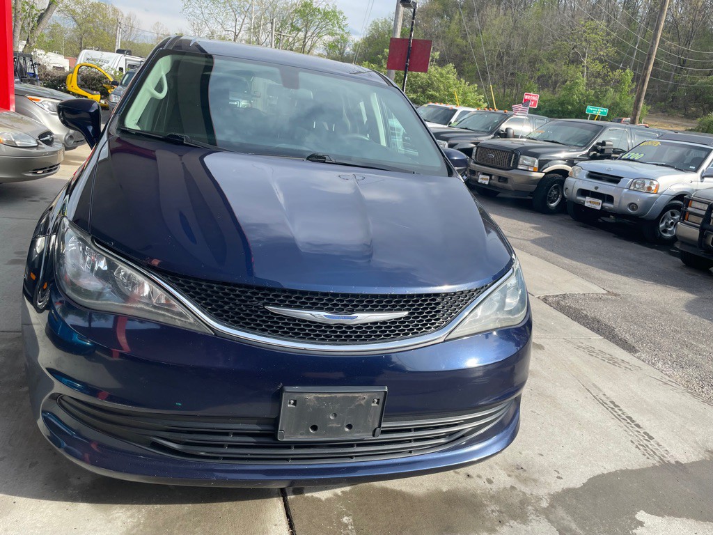 2018 Chrysler Pacifica Image 3