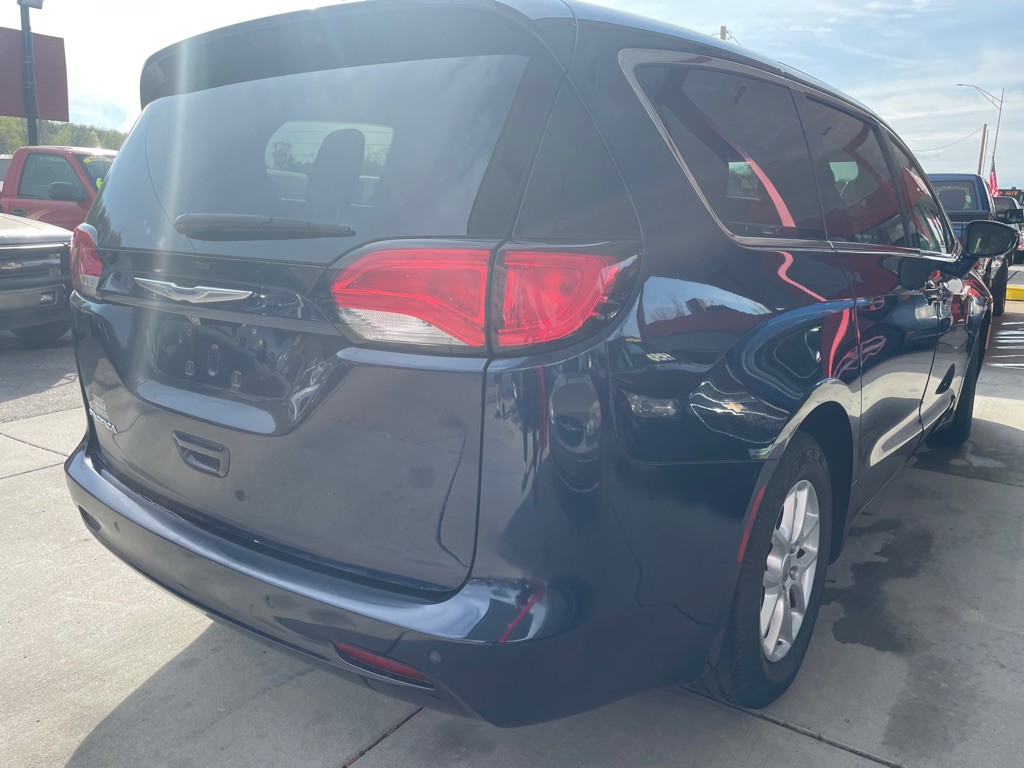 2018 Chrysler Pacifica Image 5