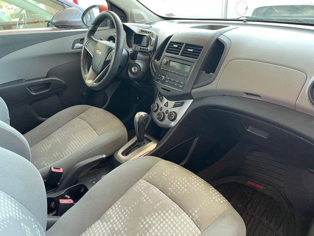 2013 Chevrolet Sonic Image 8