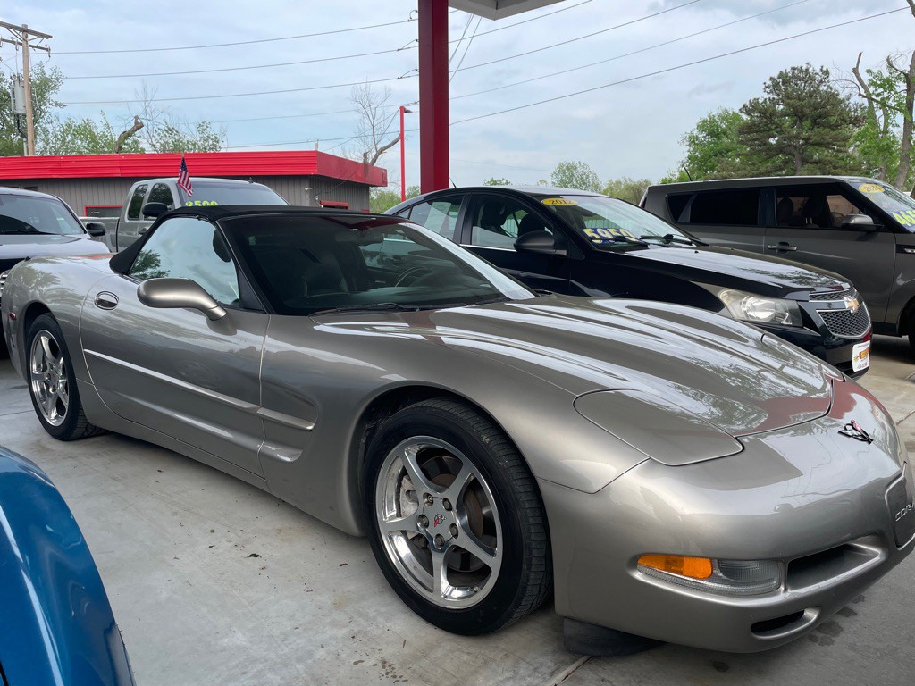 2000 Chevrolet Corvette Image 1
