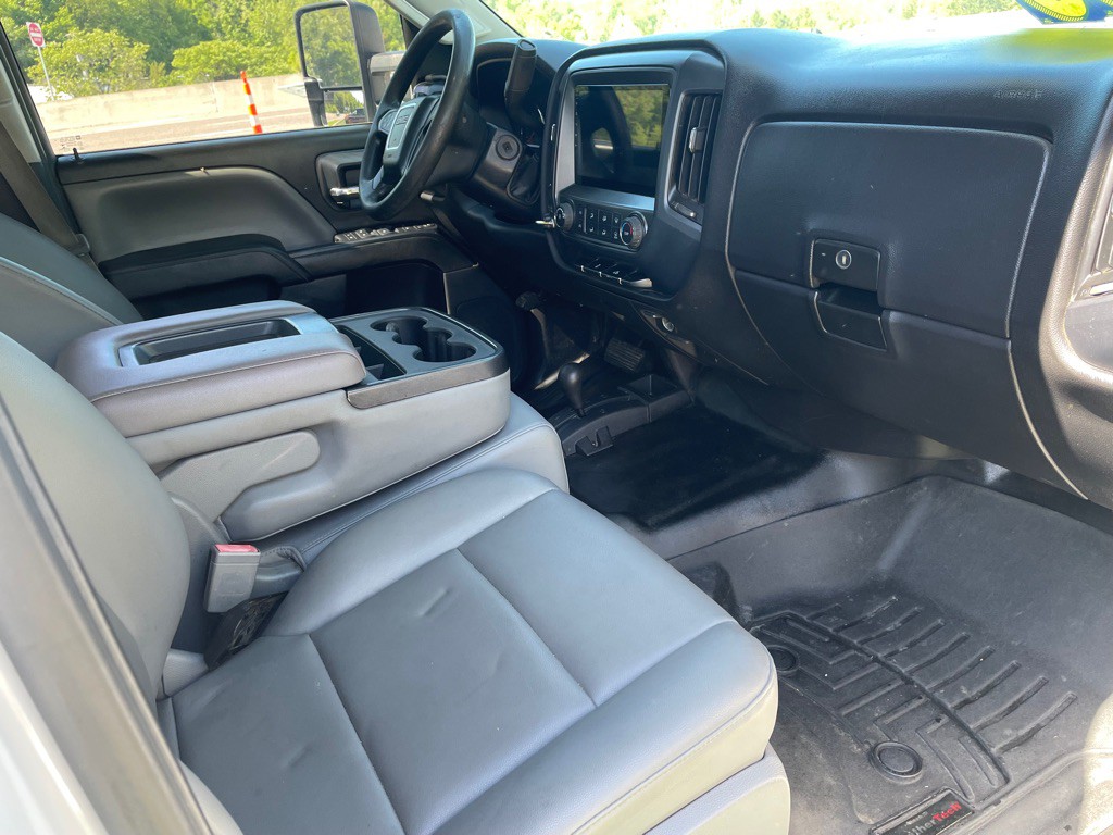 2015 GMC Sierra Image 8