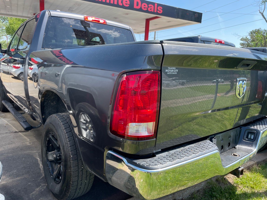 2017 RAM 1500 Image 4