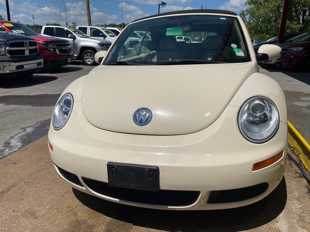 2008 Volkswagen Beetle Image 3