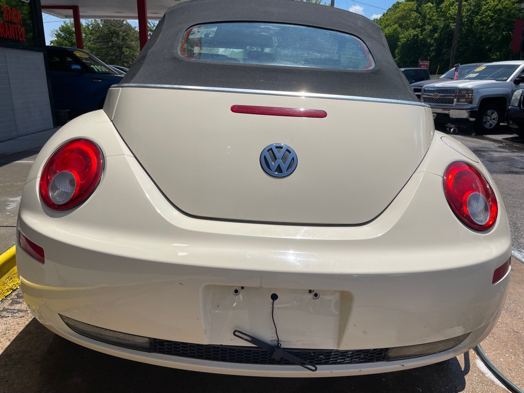 2008 Volkswagen Beetle Image 6
