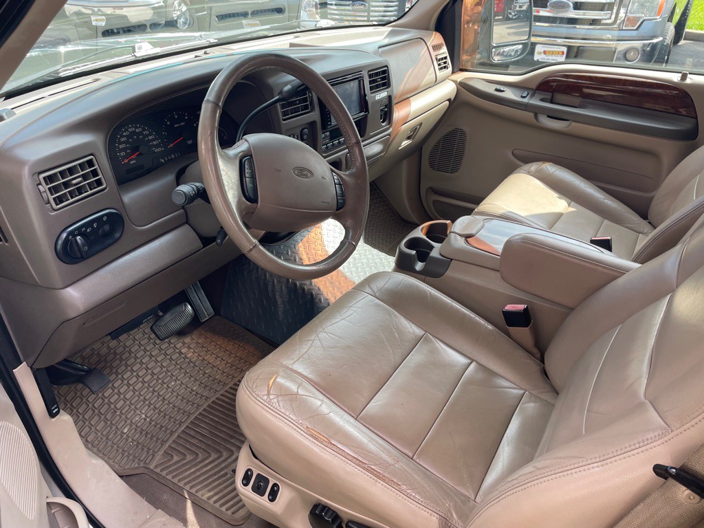 2002 Ford Excursion Image 8