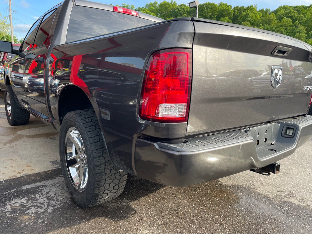 2015 RAM 1500 Image 5