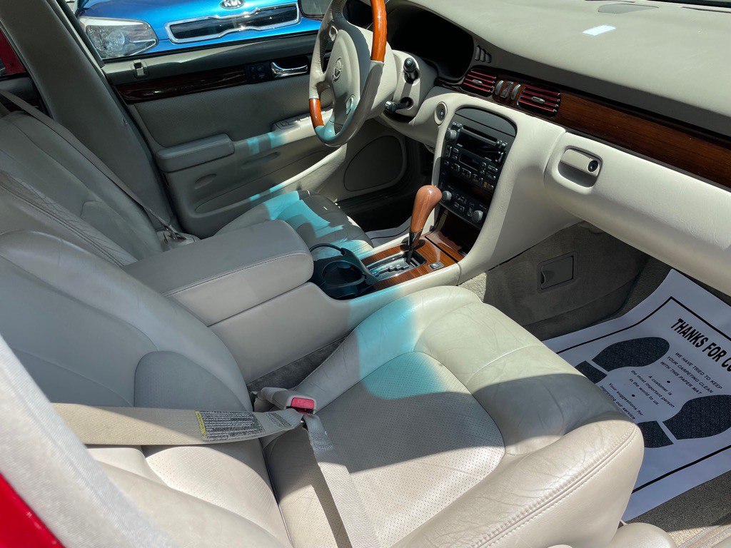 2000 Cadillac Seville Image 9
