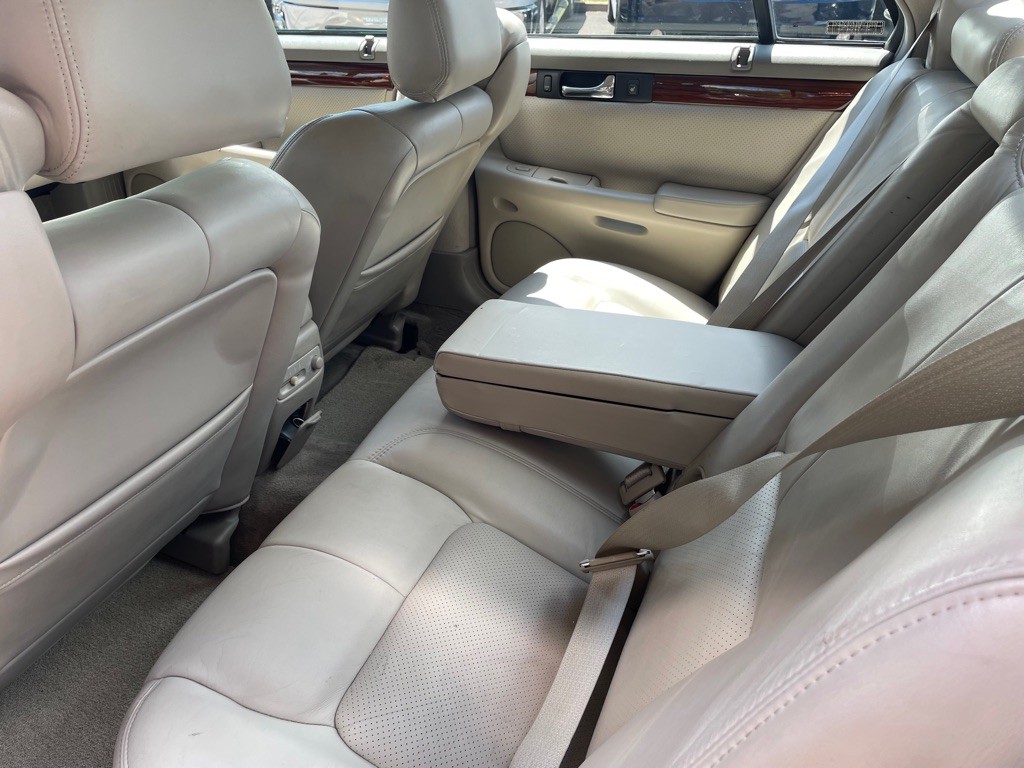 2000 Cadillac Seville Image 10
