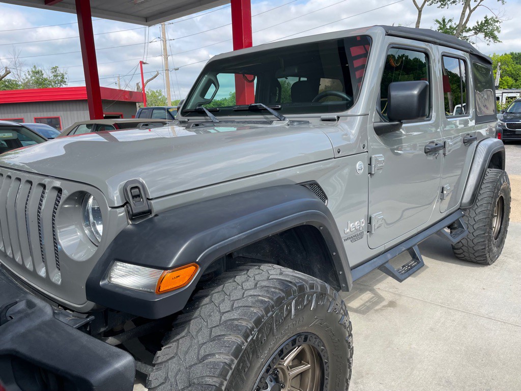 2018 Jeep Wrangler Unlimited Image 2