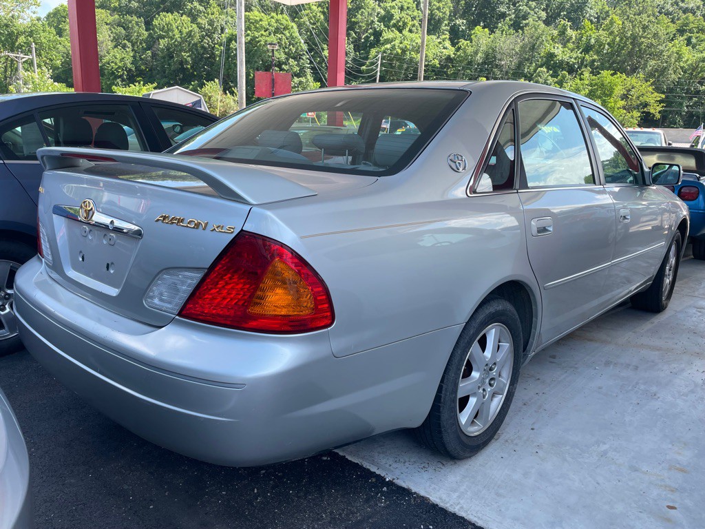 2002 Toyota Avalon Image 4