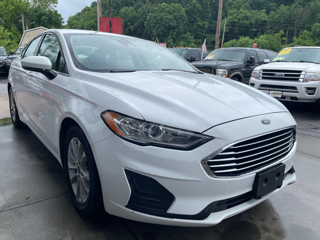 2020 Ford Fusion Image 2