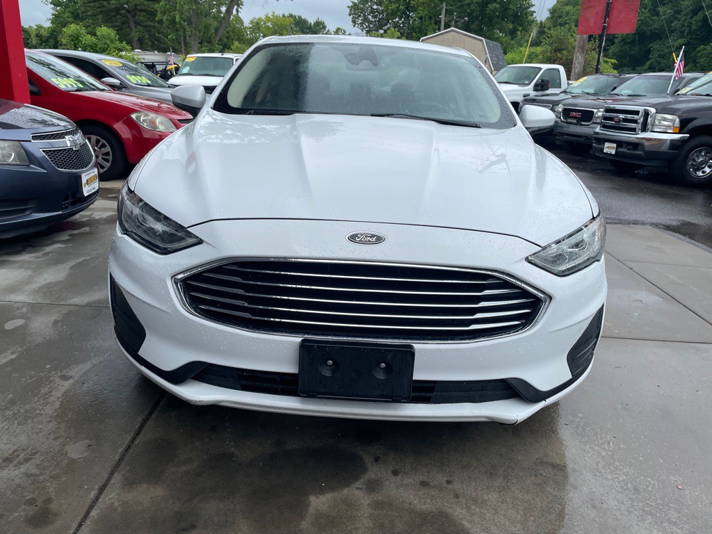 2020 Ford Fusion Image 3