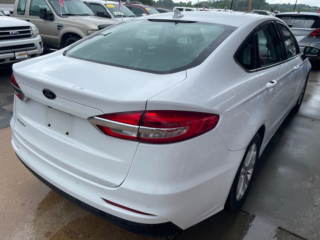 2020 Ford Fusion Image 5