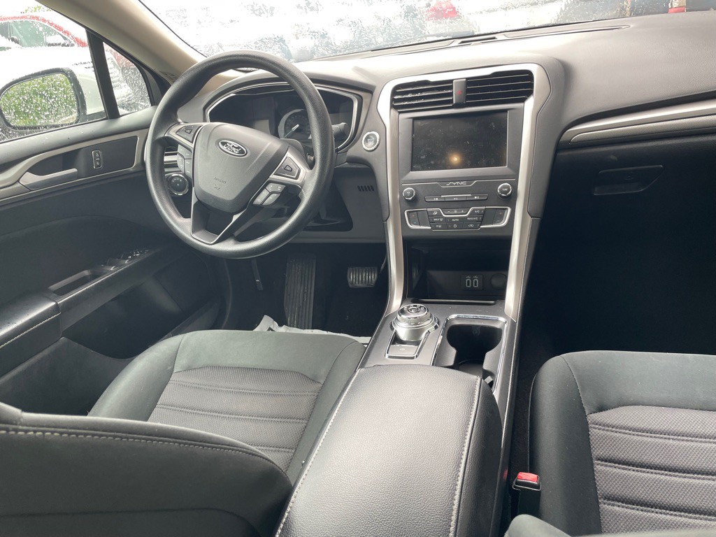 2020 Ford Fusion Image 9