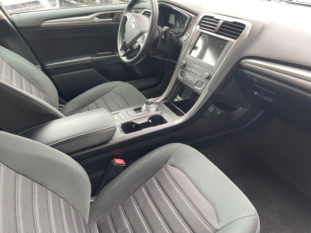 2020 Ford Fusion Image 10