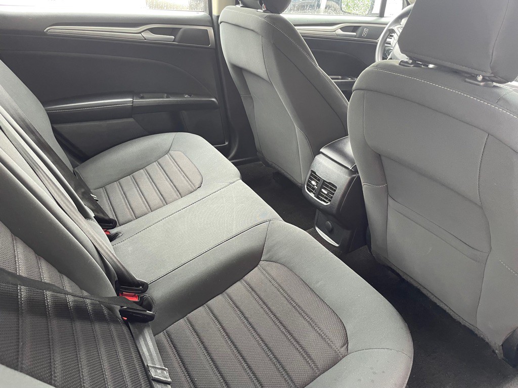 2020 Ford Fusion Image 11