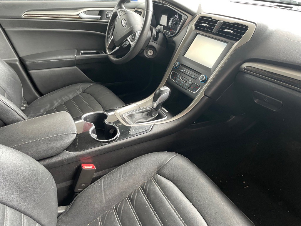 2016 Ford Fusion Image 9