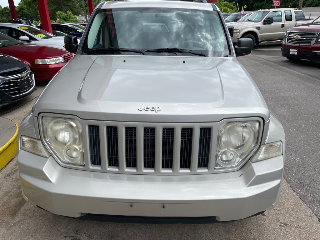 2008 Jeep Liberty Image 2