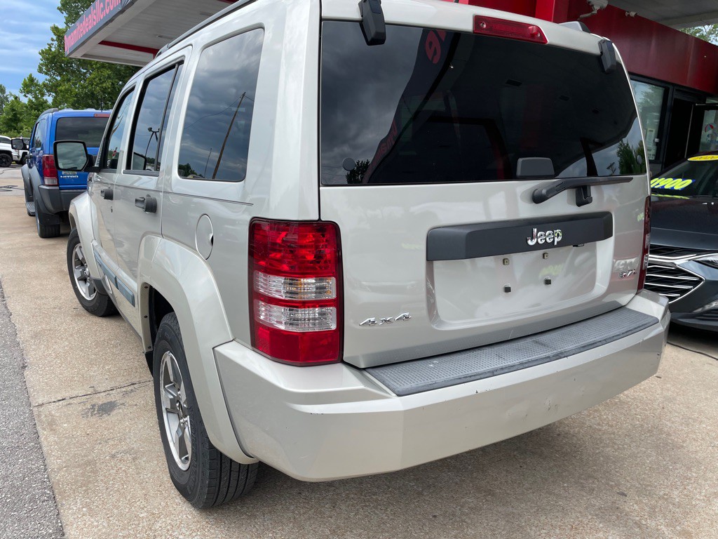 2008 Jeep Liberty Image 6