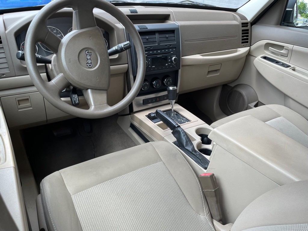 2008 Jeep Liberty Image 7