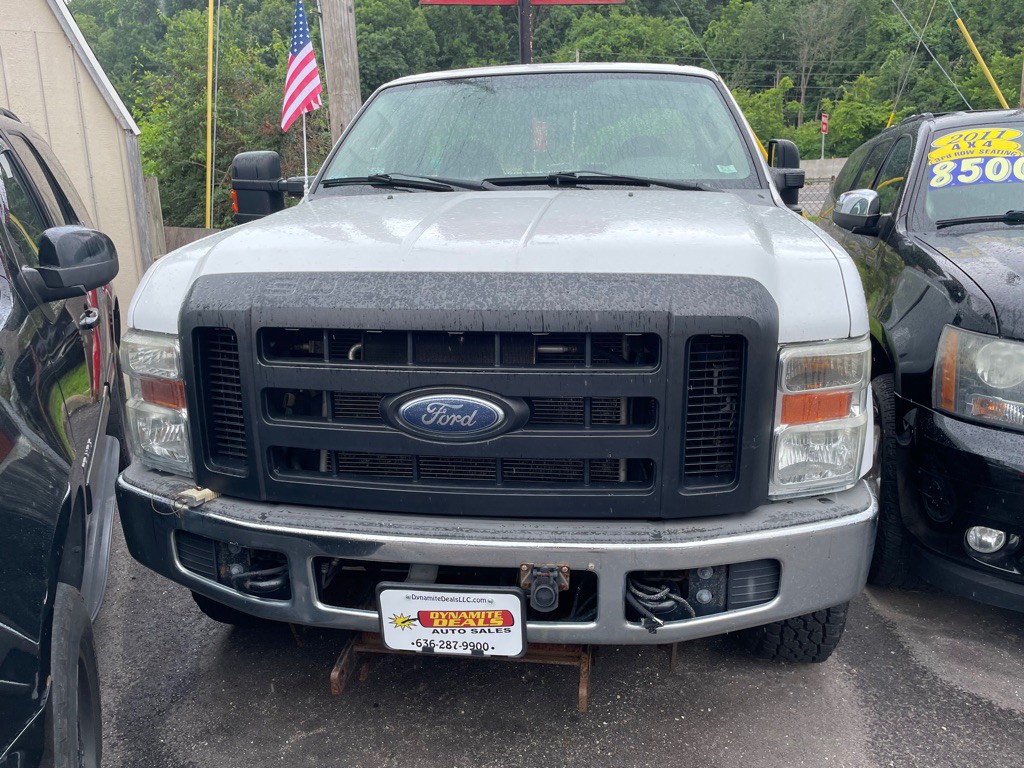 2009 Ford F-350 Image 2