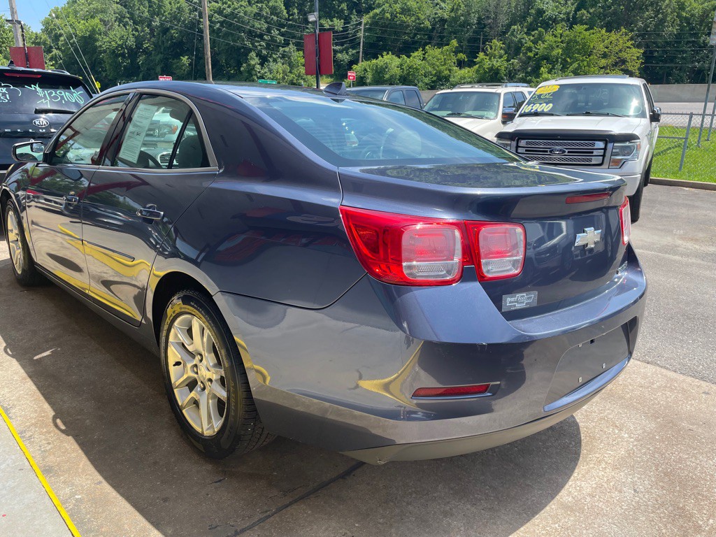 2013 Chevrolet Malibu Image 4