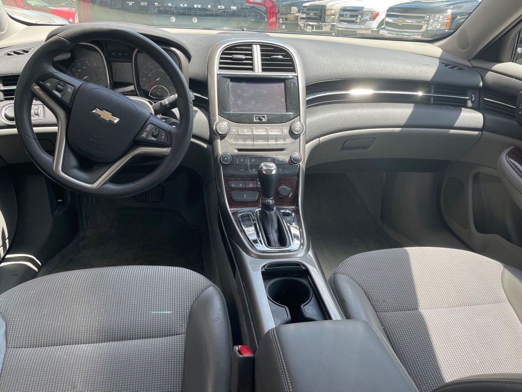 2013 Chevrolet Malibu Image 8