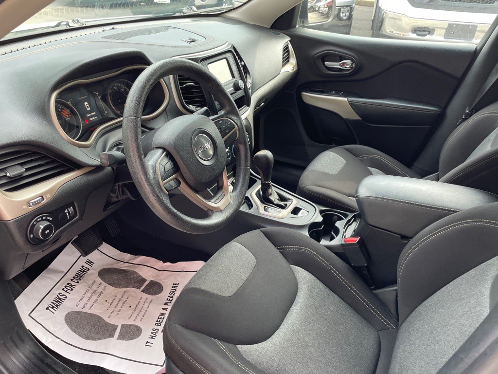 2018 Jeep Cherokee Image 10
