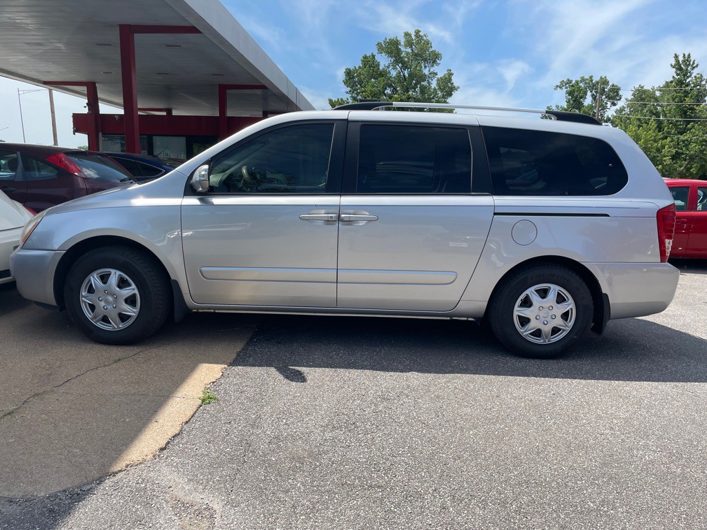 2012 Kia Sedona Image 1