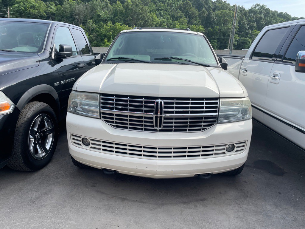 2007 Lincoln Navigator Image 2