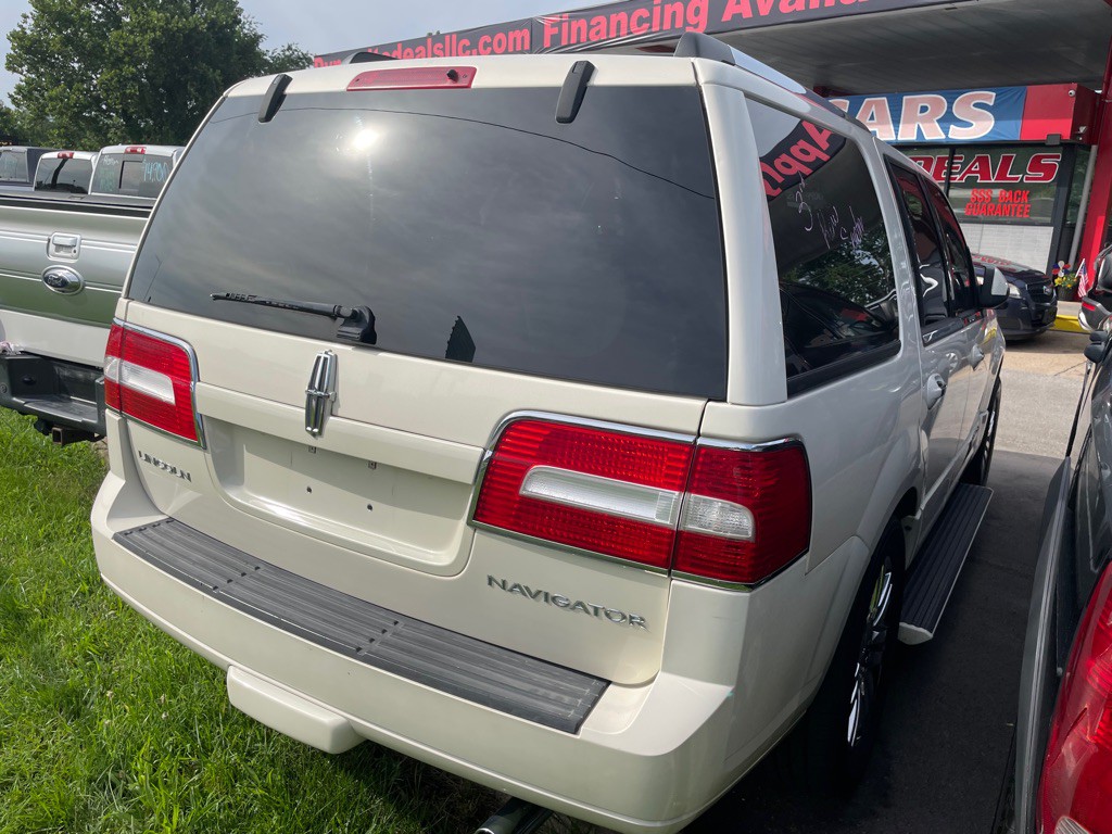 2007 Lincoln Navigator Image 5