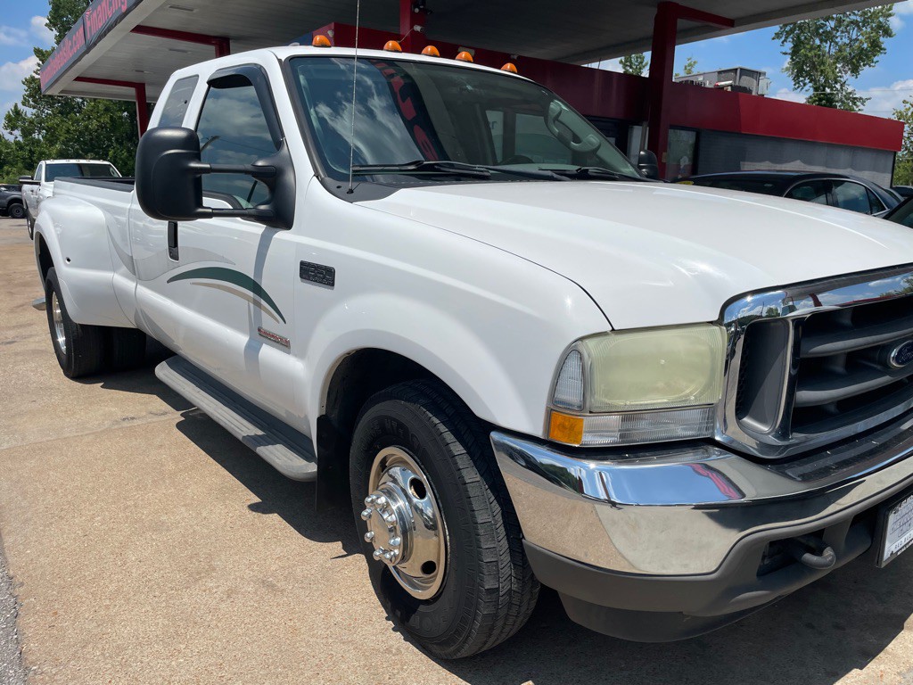 2004 Ford F-350 Image 2