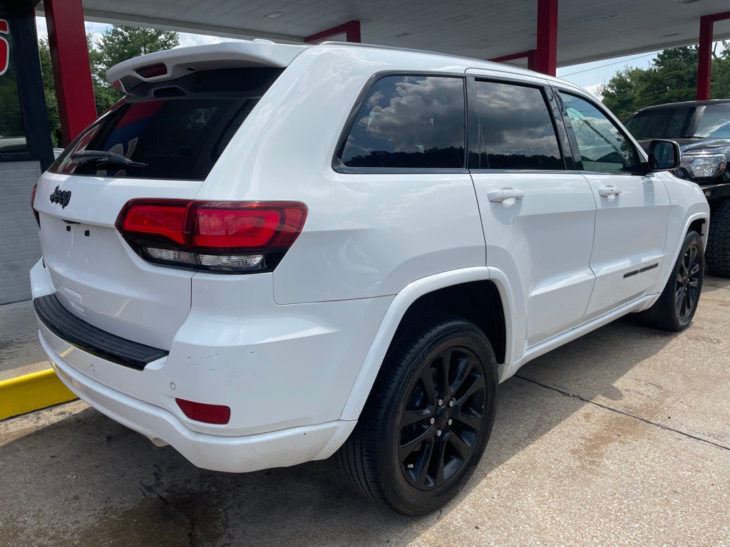 2017 Jeep Grand Cherokee Image 7
