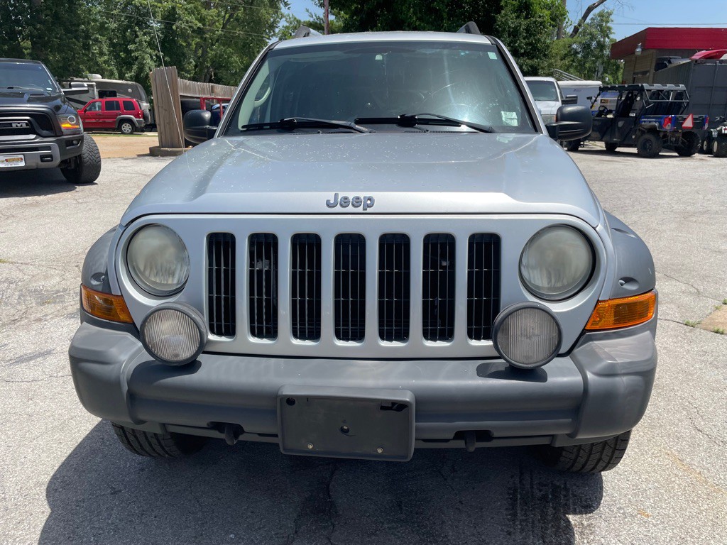2006 Jeep Liberty Image 3