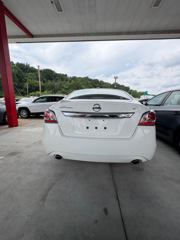 2015 Nissan Altima Image 6