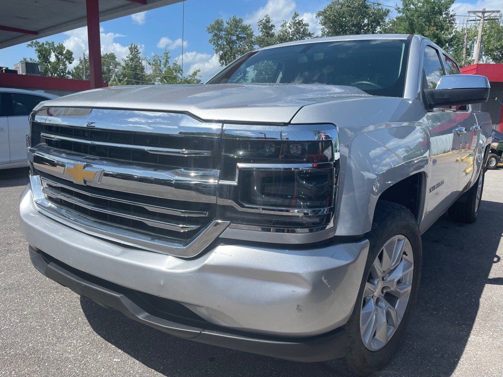 2018 Chevrolet Silverado 1500 Image 2