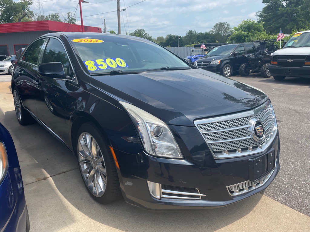2013 Cadillac XTS Image 2