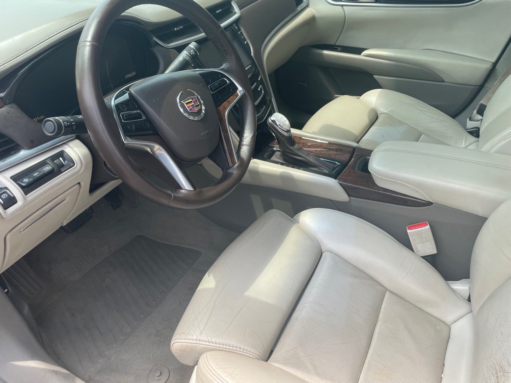 2013 Cadillac XTS Image 8