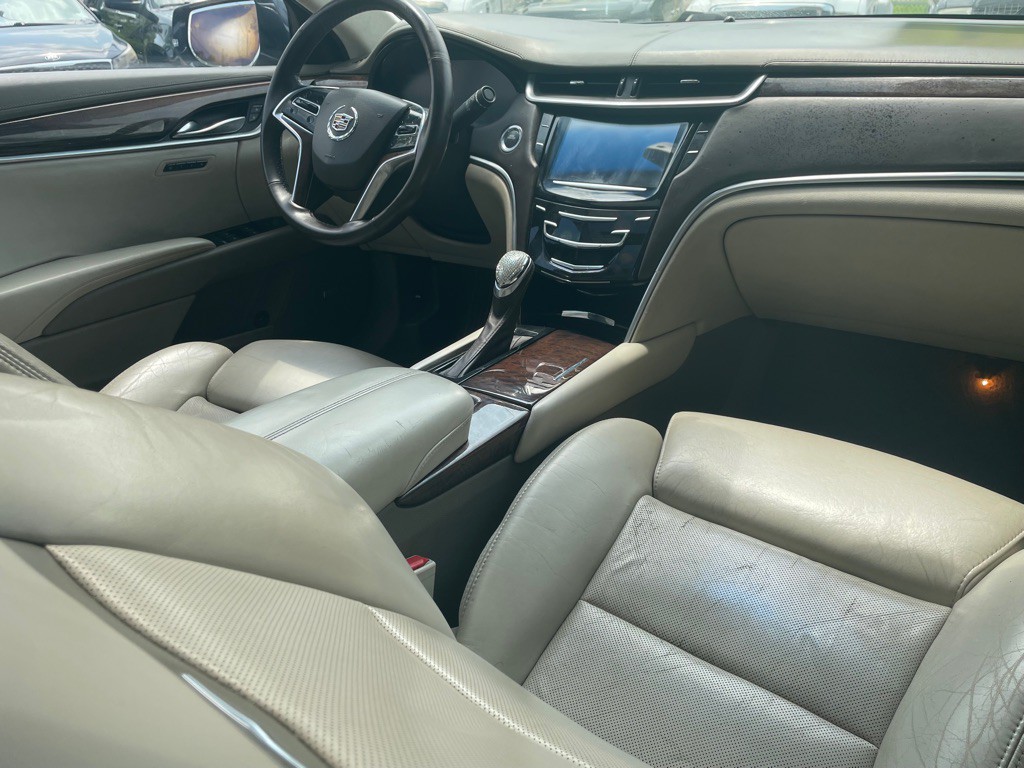 2013 Cadillac XTS Image 9