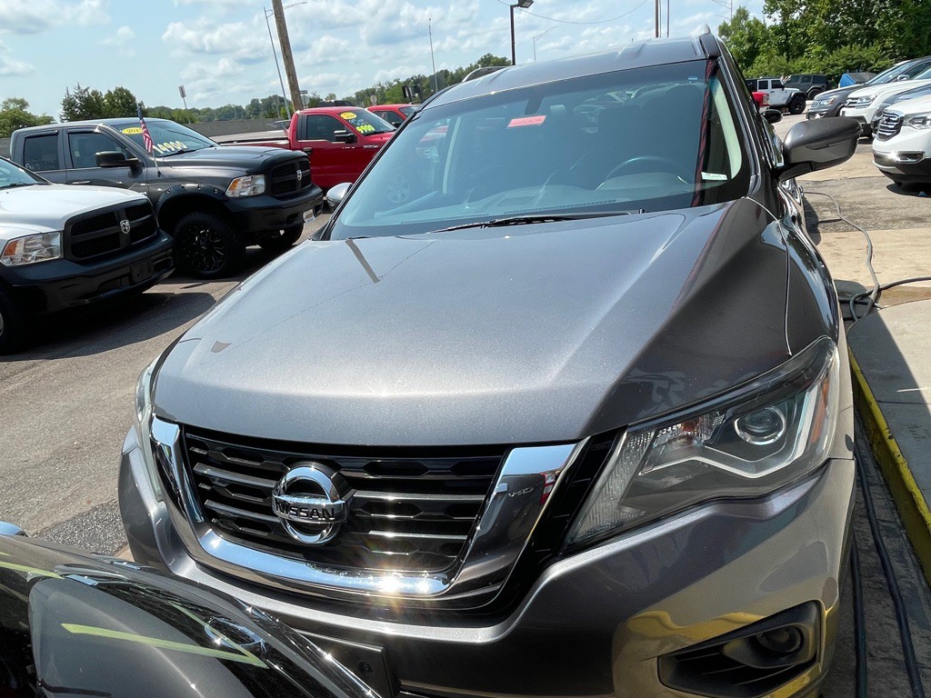 2017 Nissan Pathfinder Image 3